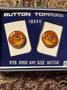 SWANK Rust and Black Hunting Dog Button Toppers